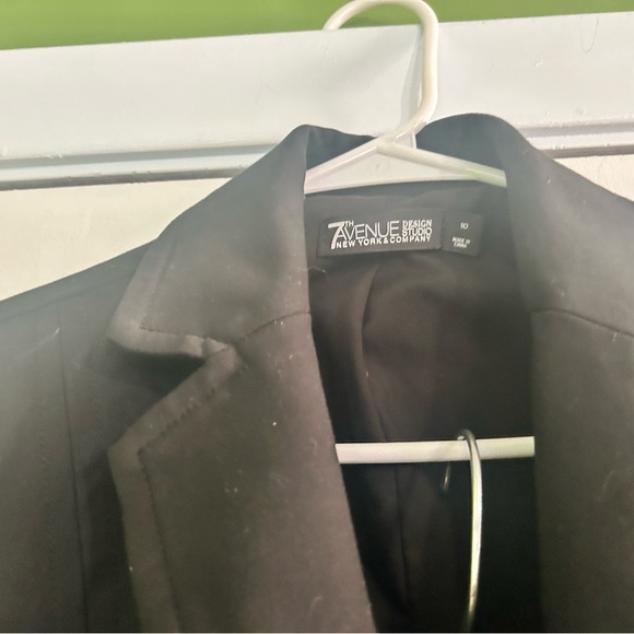 Women’s pant suit with Tailored Blazer - Picture 3 of 12